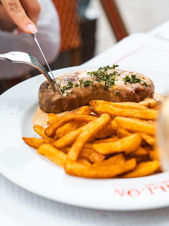 Plat du jour généreux et fait maison servi au restaurant Bouillon Saint-Laud